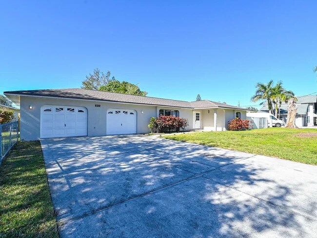 Front of house - 210 40th Street Ct NW