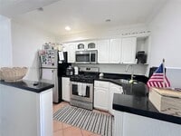 Building Photo - 8600 SW 67th Ave