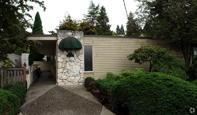 Building Photo - Dravus Court