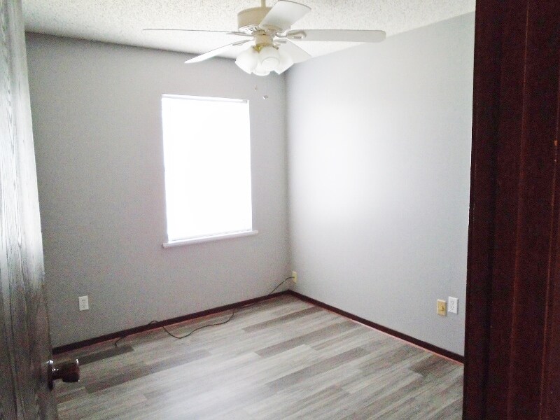 Building Photo - 200 Lodge Dr