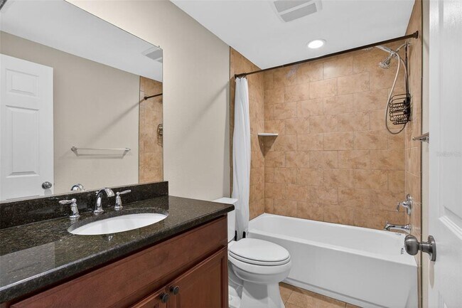 Building Photo - 3118 Pine Tree Ave