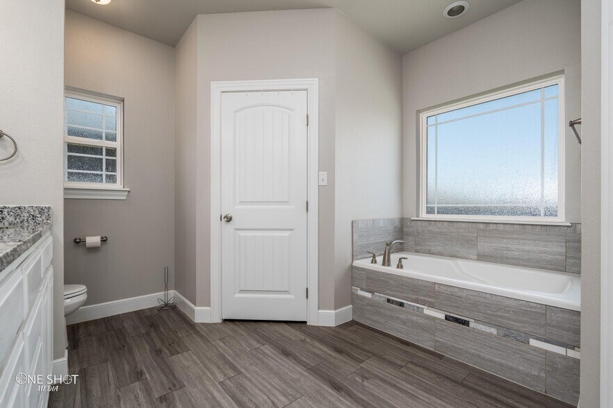 Building Photo - 3018 Oakley
