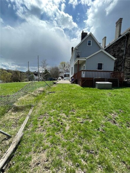 Building Photo - 1367 Montezuma St