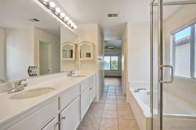 Building Photo - 4811 Ventana Way