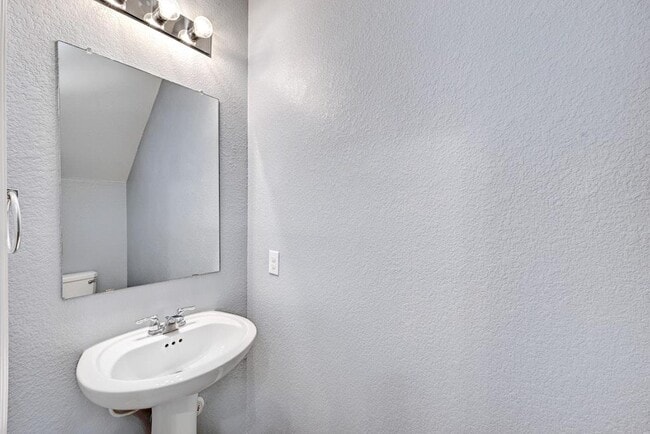 Building Photo - 3520 Black Granite Dr