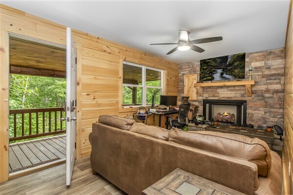 Building Photo - 1519 Tipton Springs Rd