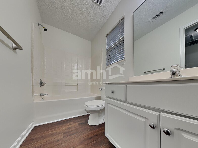 Building Photo - 16518 Amber Field Dr