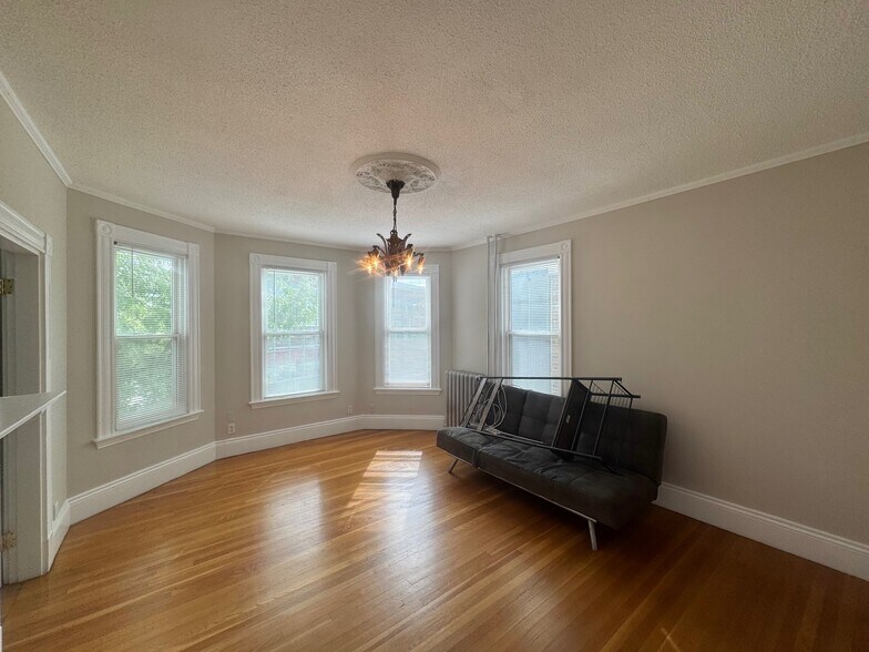 Building Photo - 795 Cambridge St