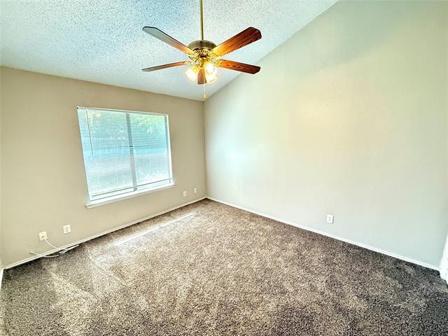 Building Photo - 6010 Hollyleaf Dr