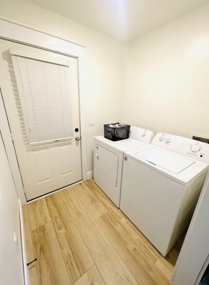 Building Photo - 549 Osprey Cir
