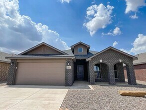 Building Photo - NOW PRE LEASING WITH SUMMER MOVE IN SPECIAL!