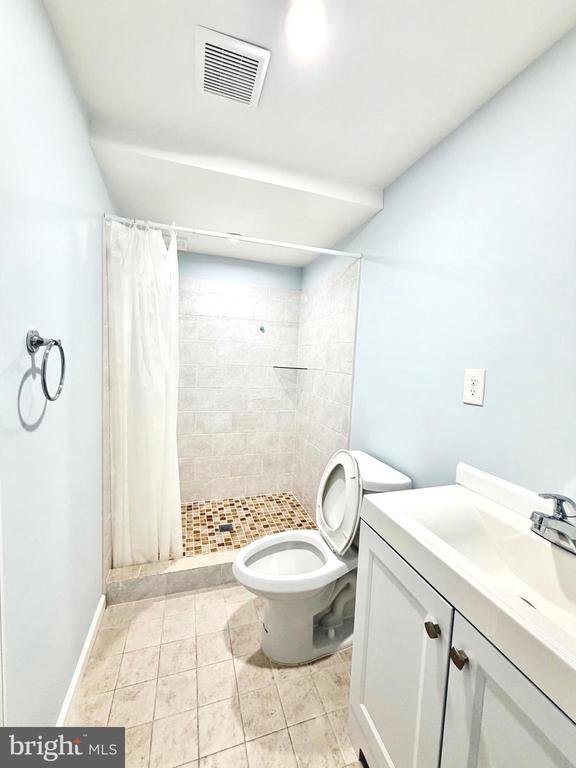 Building Photo - 3141 Gershwin Ln