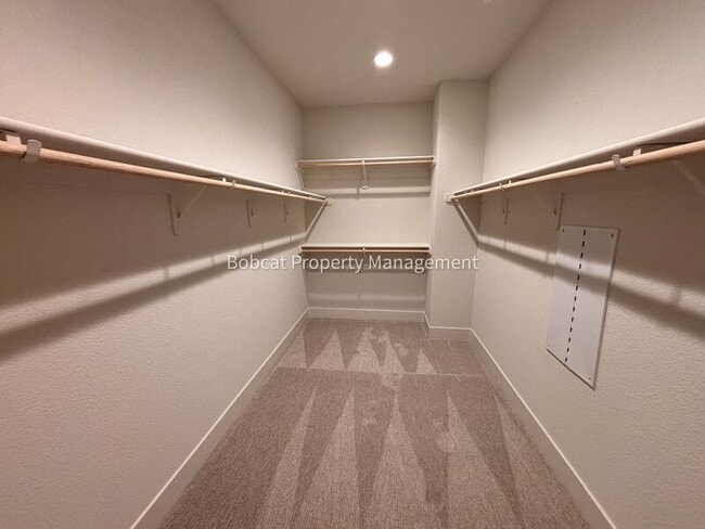 Building Photo - 1150 Little Ln