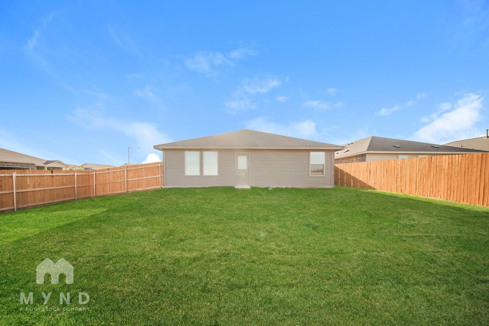 Building Photo - 3736 Los Cabos Dr