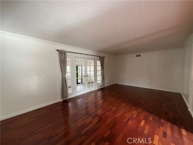 Building Photo - 2029 Las Palomas Dr