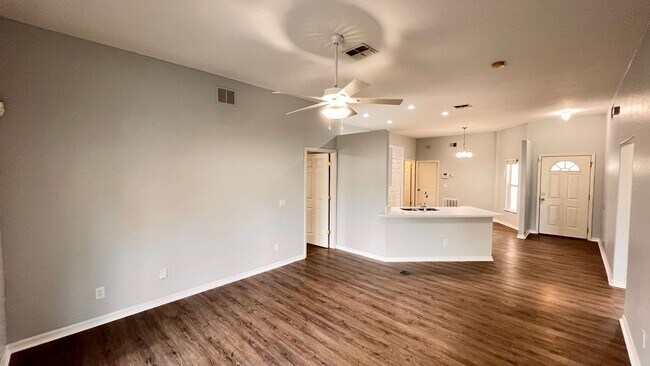 Building Photo - Charming 3-Bed, 2-Bath Home in Orlando