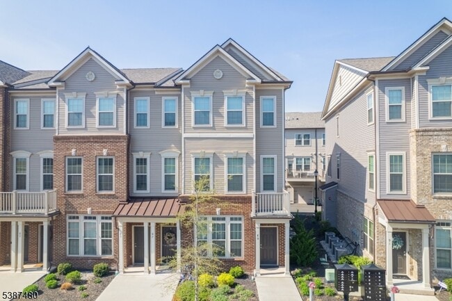 Building Photo - 89 Robeson St