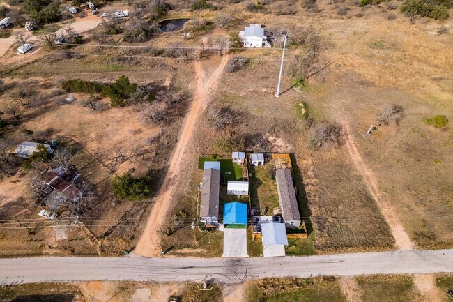 Building Photo - 307 Lnb St