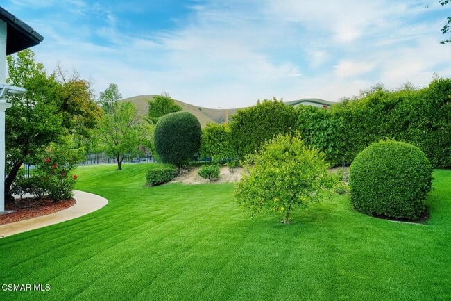 Building Photo - 6058 Hedgewall Dr