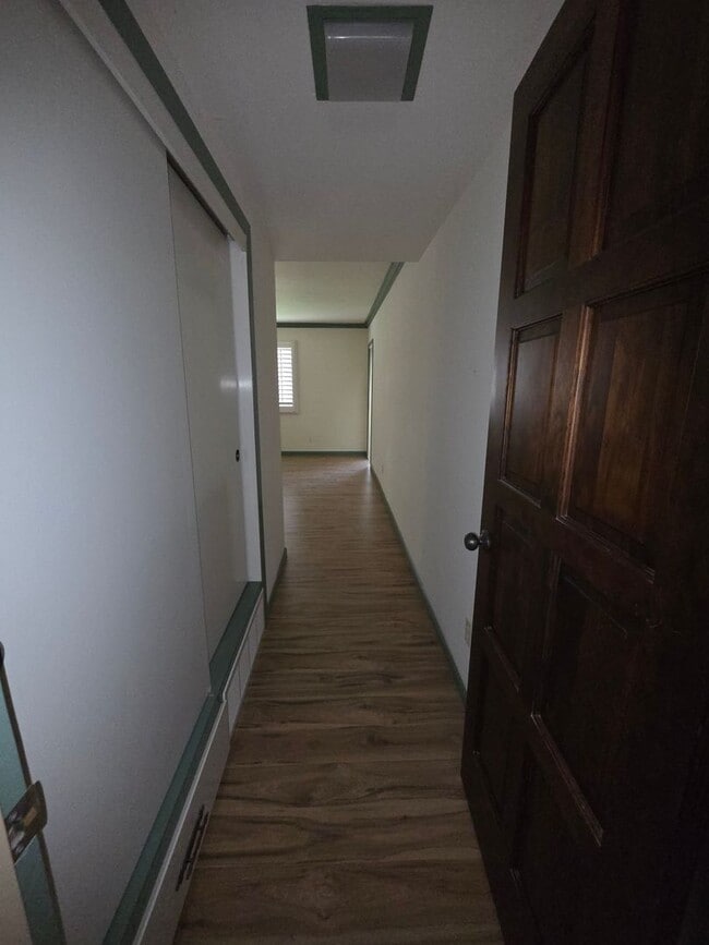 Building Photo - Herald Ranchette