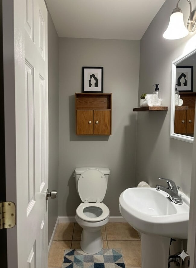 Building Photo - 319 Charles Ave