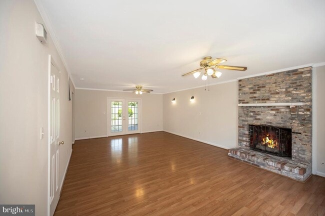 Building Photo - 5063 Tara Dr
