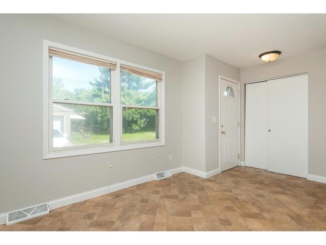 Building Photo - 2173 Glenridge Ave