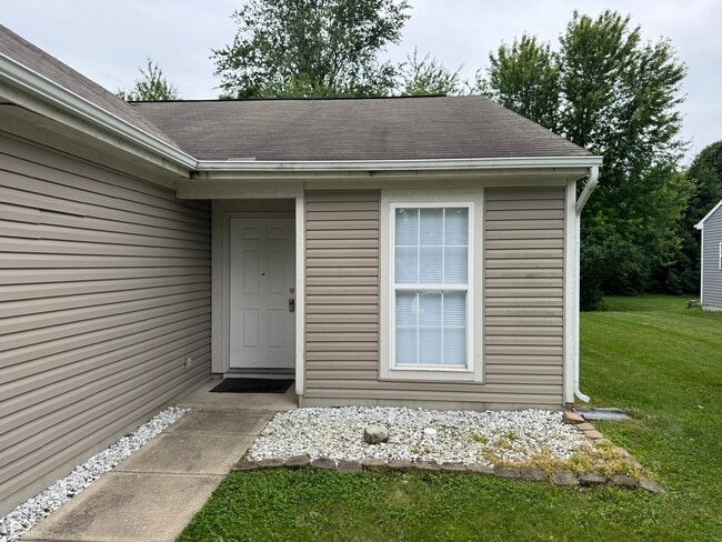 Building Photo - 829 Jack Pine Dr