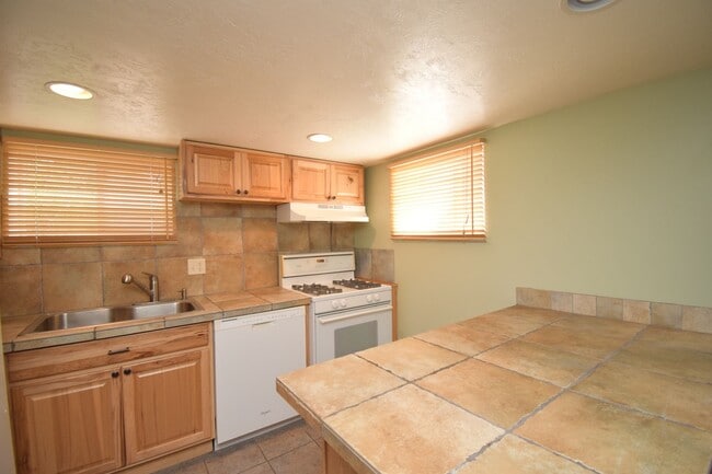 Building Photo - Amazing Home in Millcreek with Backyard Oasis!