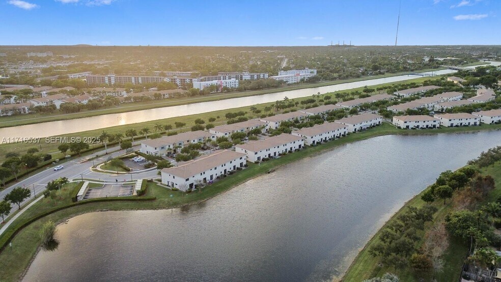 Building Photo - 481 NE 194th Ter