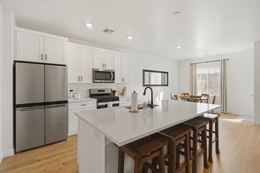 Building Photo - 1709 Ripple Rock Dr