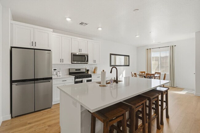 Building Photo - 1709 Ripple Rock Dr