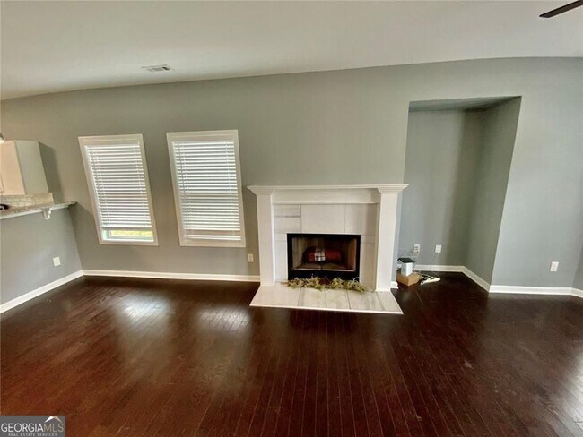 Building Photo - 294 Bass St SW