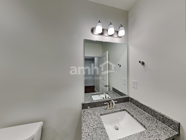 Building Photo - 6192 Bridlewood Ln