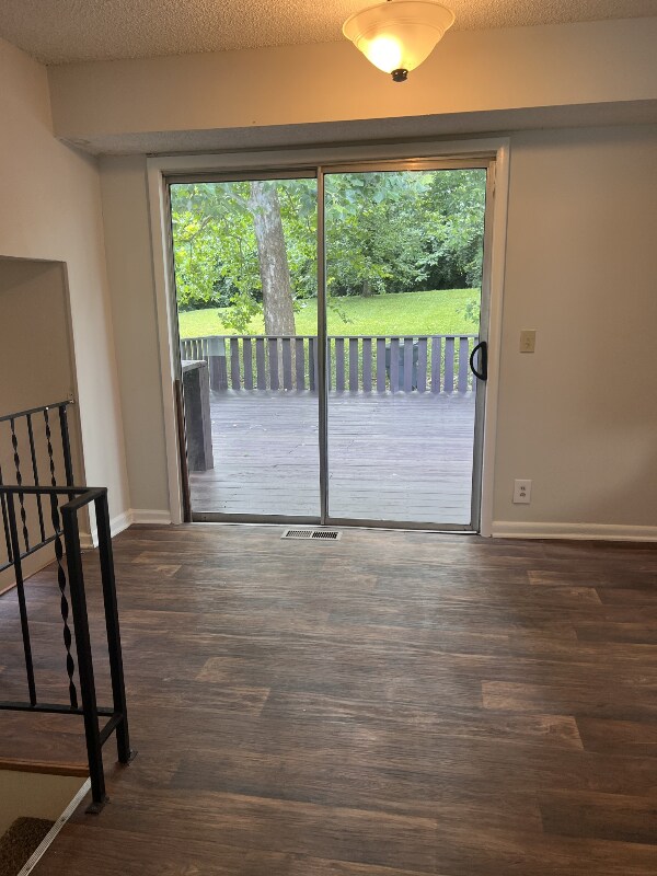 Building Photo - 416 Ocala Ct N
