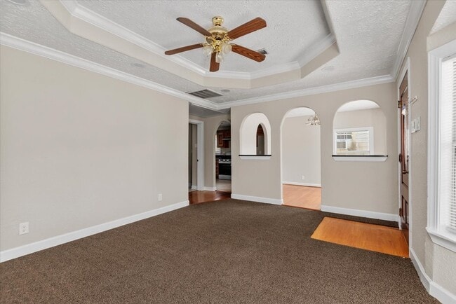 Building Photo - 7413 Dallas St