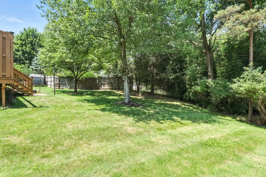 Building Photo - 118 Trolley Ct