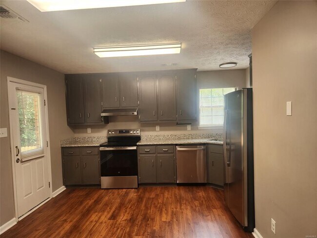 Building Photo - 1214 Camellia Woods Ct