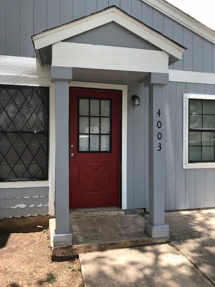 Building Photo - 4003 Colonial Sun Dr