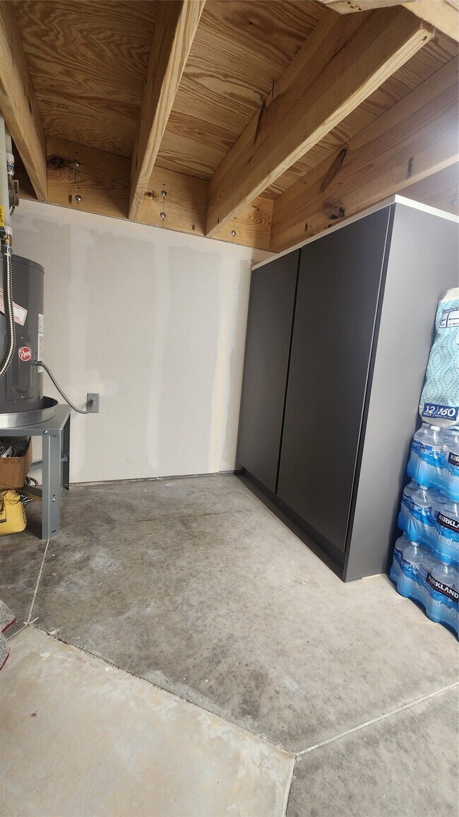 Building Photo - 1435 FM 1463