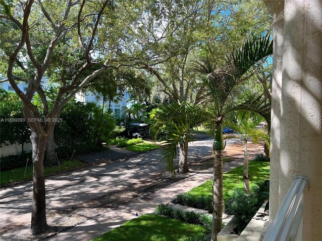 Building Photo - 573 Satinwood Dr