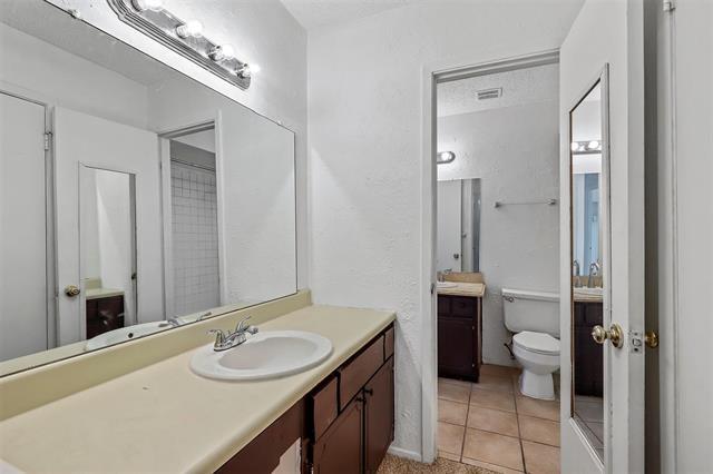 Building Photo - 2160 Fleur De Lis Ct