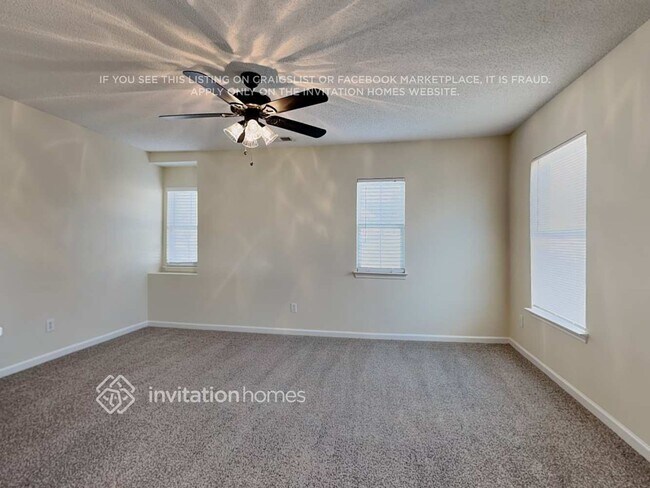 Building Photo - 168 Ranlo Ave