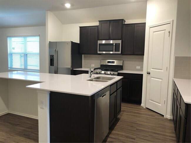 Building Photo - 3357 Pauling Loop