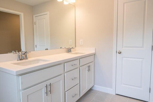 Building Photo - 3359 Verdi Ln