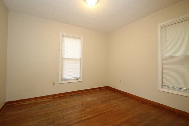 Building Photo - 324 Winthrop Ave