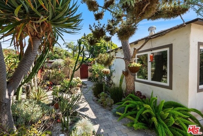 Building Photo - 2401 21st St