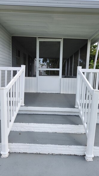 Building Photo - 2050 SW 83rd Ter