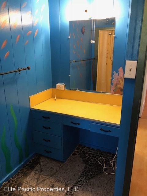 Building Photo - 2333 Palolo Ave