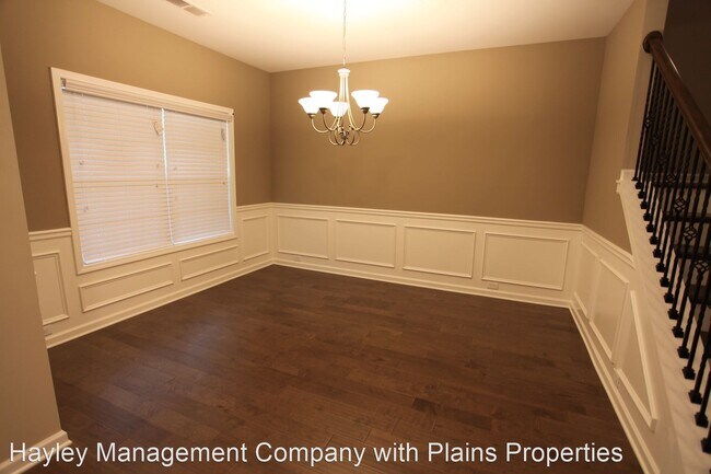 Building Photo - 5 br, 3 bath House - 1006 Dunkirk Circle